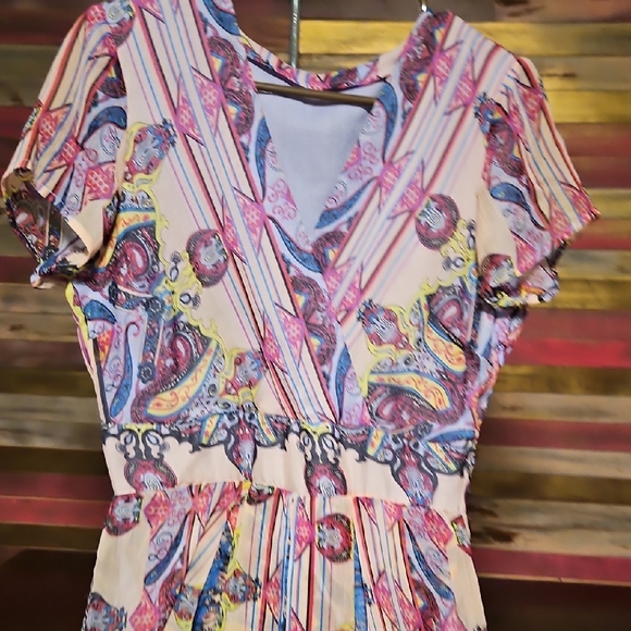 Dresses & Skirts - Paisley Print V-Neck Women Dress